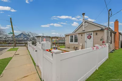 5 Chestnut Road, Inwood, NY 11096 - Photo 4