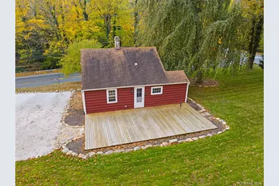 289 E Main Street, Centerport, NY 11721 - Photo 20