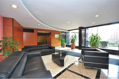 139-15 83 Ave #305, Briarwood, NY 11435 - Photo 6