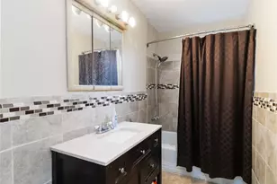 90-10 32nd Ave, East Elmhurst, NY 11369 - Photo 14