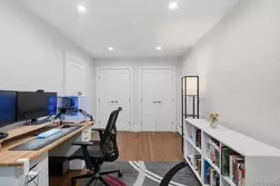 45 Hill Park Ave, Great Neck, NY 11021 - Photo 16