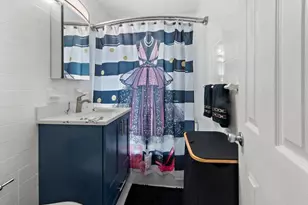 1910 S Pelham Parkway S, Bronx, NY 10461 - Photo 18