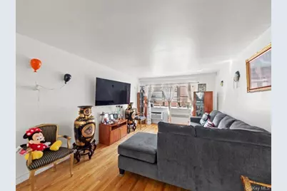 1910 S Pelham Parkway S #3G, Bronx, NY 10461 - Photo 2