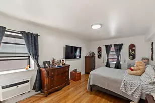 1910 S Pelham Parkway S, Bronx, NY 10461 - Photo 14