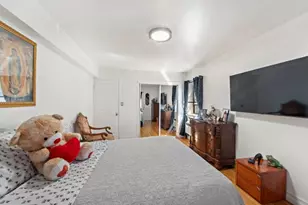 1910 S Pelham Parkway S, Bronx, NY 10461 - Photo 16