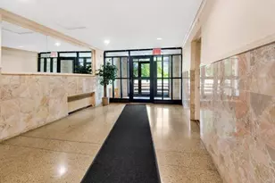 1910 S Pelham Parkway S, Bronx, NY 10461 - Photo 20