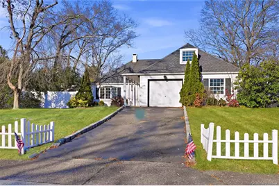 231 Sunflower Lane, Islandia, NY 11749 - Photo 2