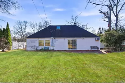 231 Sunflower Lane, Islandia, NY 11749 - Photo 34