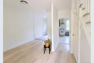 35 7th Street, New Rochelle, NY 10801 - Photo 2