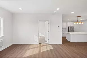 227 4th Ave, Bay Shore, NY 11706 - Photo 18