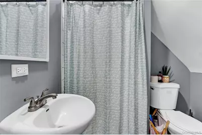 10445 198th Street, Jamaica, NY 11412 - Photo 10