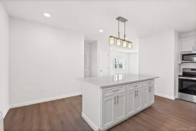 227 4th Avenue #302B, Bay Shore, NY 11706 - Photo 4