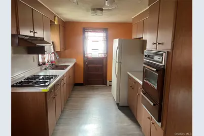 26 Coach Lane, Newburgh, NY 12550 - Photo 8