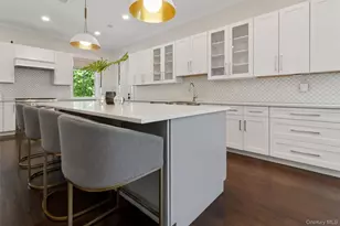 1 Stonewall Ln, Mamaroneck, NY 10543 - Photo 12