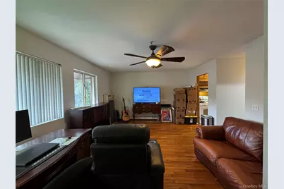 9 Harper Court, Bronx, NY 10466 - Photo 8