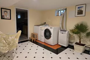 183 N Cottage St, Valley Stream, NY 11580 - Photo 16