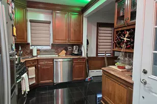 183 N Cottage St, Valley Stream, NY 11580 - Photo 6