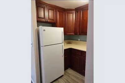 124 Smith Street #3B, Freeport, NY 11520 - Photo 4