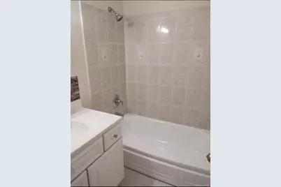 124 Smith Street #3B, Freeport, NY 11520 - Photo 8