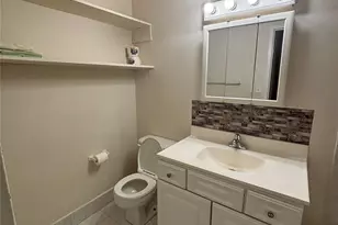 124 Smith St, Freeport, NY 11520 - Photo 6