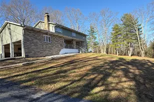 11 Square Woods Dr, Lagrangeville, NY 12540 - Photo 2