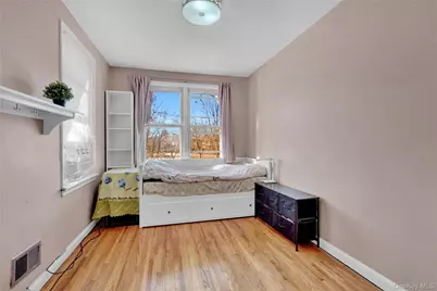 83-27 Commonwealth Boulevard, Bellerose, NY 11426 - Photo 10