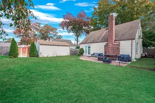 140 Jerusalem Ave, Levittown, NY 11756 - Photo 18