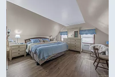 140 Jerusalem Avenue, Levittown, NY 11756 - Photo 12