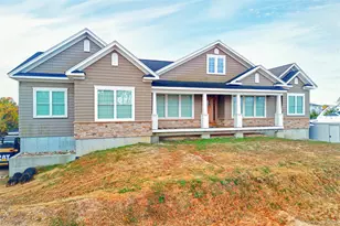 4530 Merrick Rd, Massapequa, NY 11758 - Photo 32