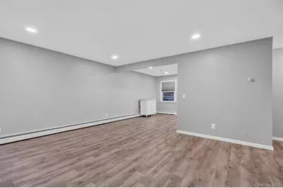 2710 South Road #B5, Poughkeepsie, NY 12601 - Photo 2