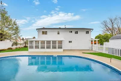 331 Gillette Street, Dix Hills, NY 11746 - Photo 30