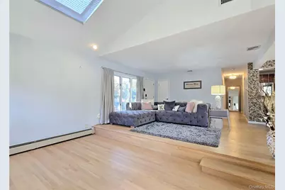 39 Anna Street, Bay Shore, NY 11706 - Photo 8