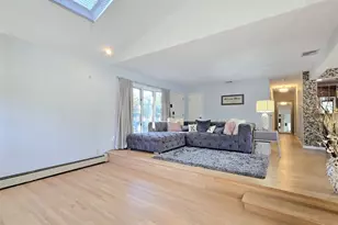 39 Anna St, Bay Shore, NY 11706 - Photo 8