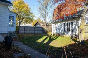 3 Carman St, Patchogue, NY 11772 - Photo 4