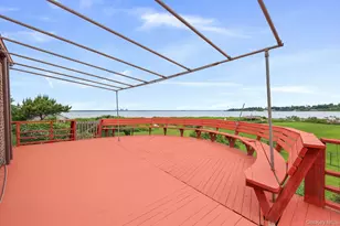 69 Cornwells Beach Rd, Sands Point, NY 11050 - Photo 16