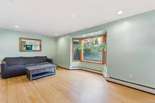 34 Weston St, Huntington Station, NY 11746 - Photo 4