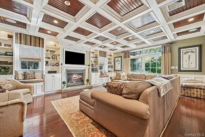 136 Locust Street, Garden City, NY 11530 - Photo 6