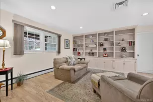 25 Shelbourne Ln, Stony Brook, NY 11790 - Photo 14