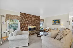 25 Shelbourne Ln, Stony Brook, NY 11790 - Photo 6
