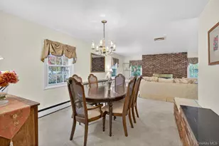 25 Shelbourne Ln, Stony Brook, NY 11790 - Photo 8