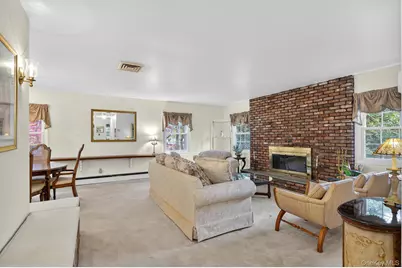 25 Shelbourne Lane, Stony Brook, NY 11790 - Photo 4