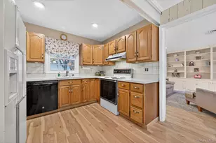 25 Shelbourne Ln, Stony Brook, NY 11790 - Photo 10