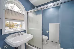 1800 Stuyvesant Ave, Merrick, NY 11566 - Photo 22