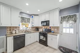 1800 Stuyvesant Ave, Merrick, NY 11566 - Photo 14