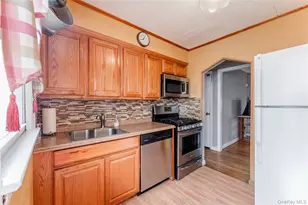 1140 Braxton St, Uniondale, NY 11553 - Photo 8