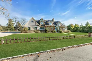 249 Gerritsen Ave, Bayport, NY 11705 - Photo 2