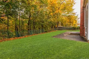 10 Grand St, Smithtown, NY 11787 - Photo 20