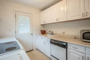 10 Grand St, Smithtown, NY 11787 - Photo 10