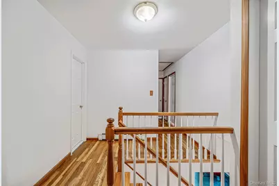 106 Fifty Acre Road S, Smithtown, NY 11787 - Photo 12