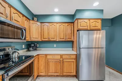 106 Fifty Acre Road S, Smithtown, NY 11787 - Photo 6